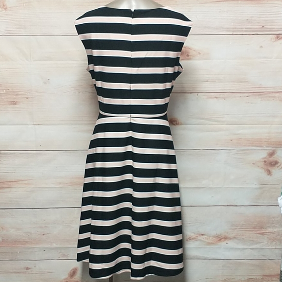 Roz & Ali Stripped A Line Back tie Dress Size 14P - Picture 5 of 11